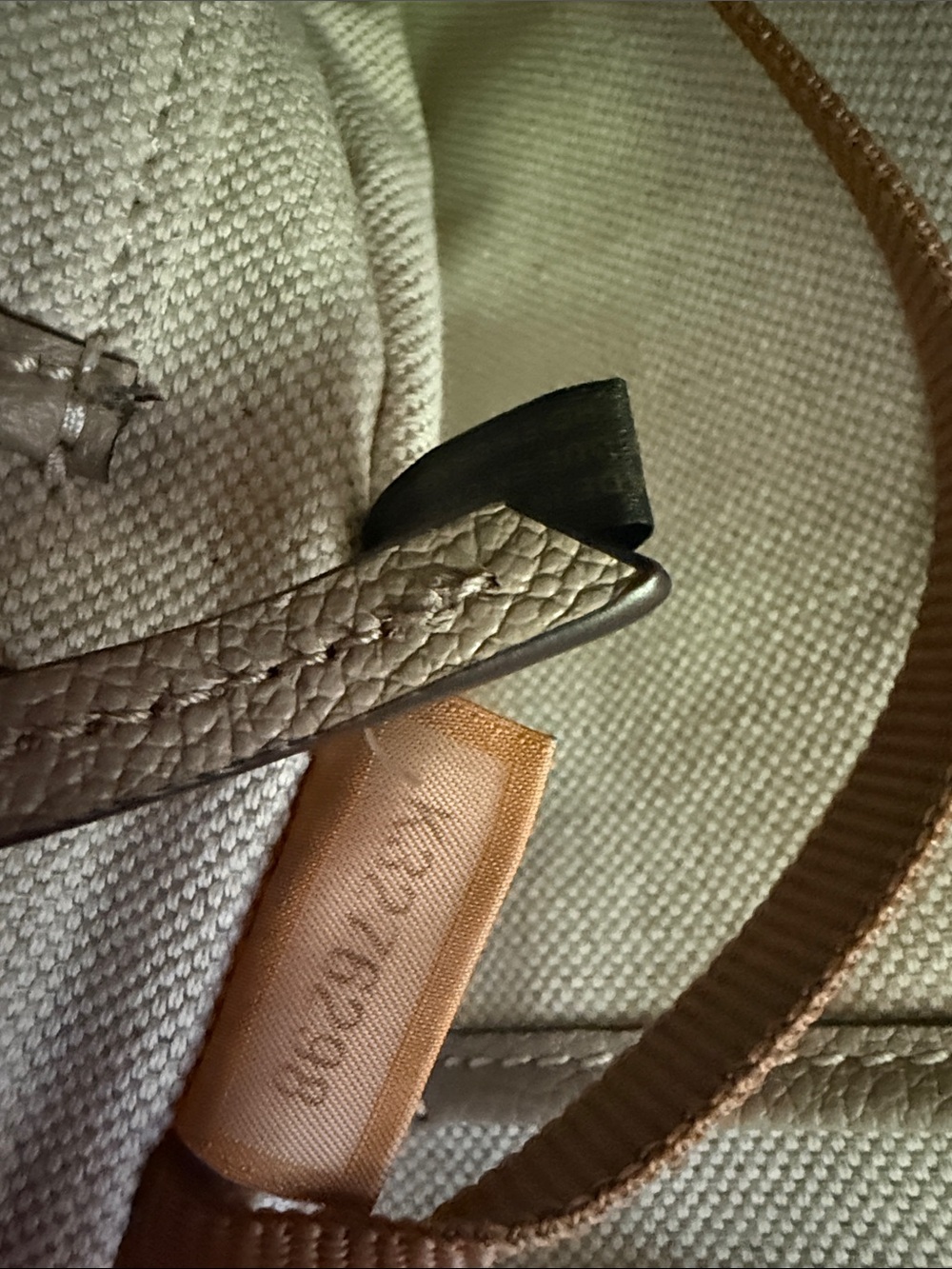 Dooney and Bourke Sorrento Hobo 28 - Picture 9 of 9